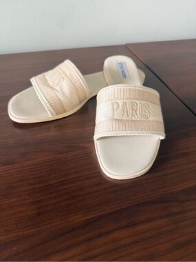 Steve Madden Cream Slide Sandals with Logo Patch